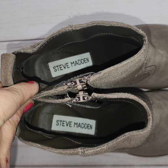 Steve Madden Plover Suede Western Style Booties - Picture 9 of 10